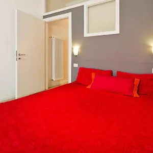 https://milan-downtown-the-flat.it-lombardy.com